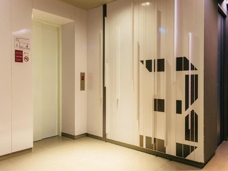 NAP HOTEL BANGKOK image