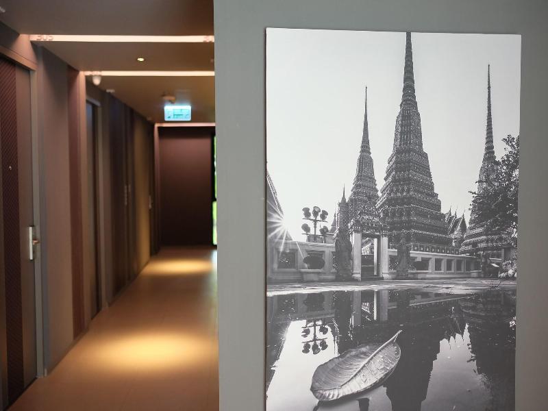 NAP HOTEL BANGKOK image