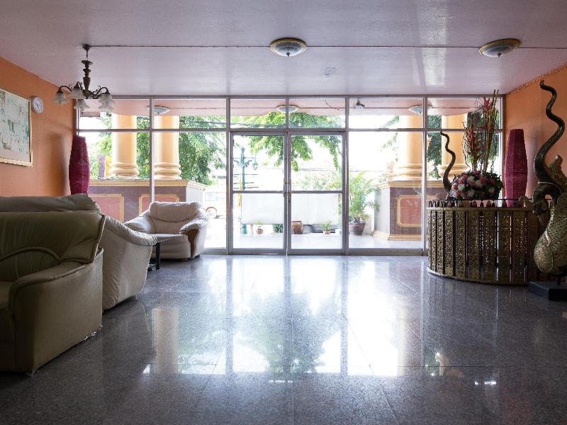 King Royal II Hotel image