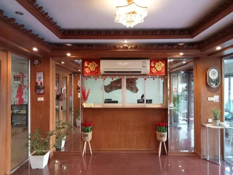 Kc Place Srinakarin image