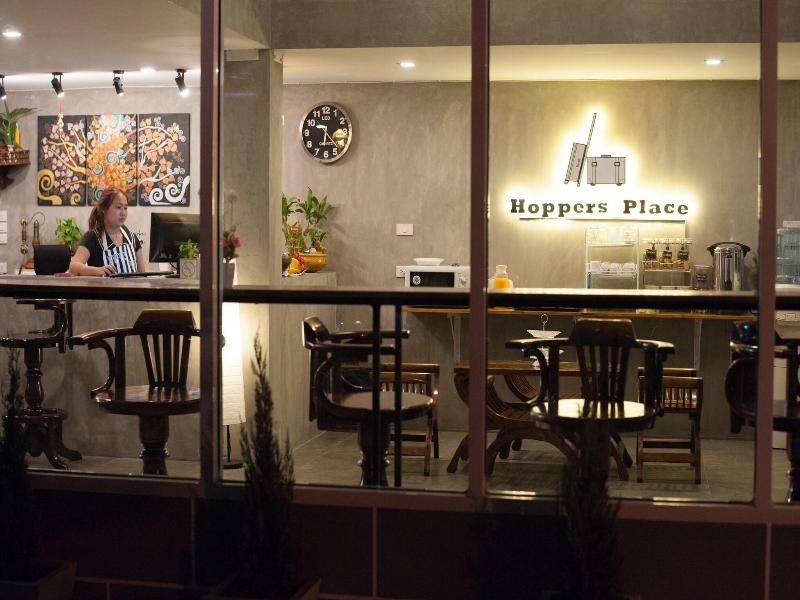 Hoppers Place Donmuang Hostel image
