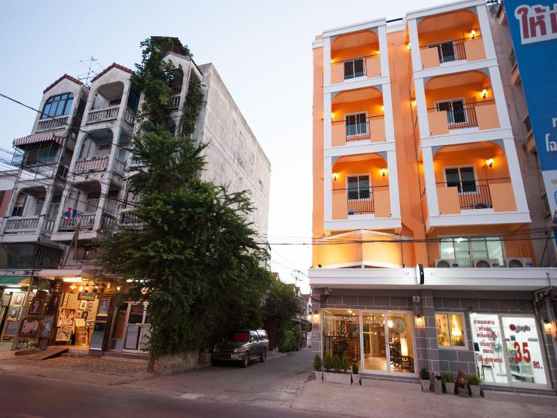 Hoppers Place Donmuang Hostel image