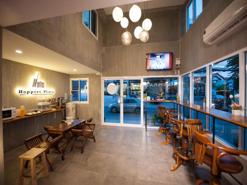 Hoppers Place Donmuang Hostel image
