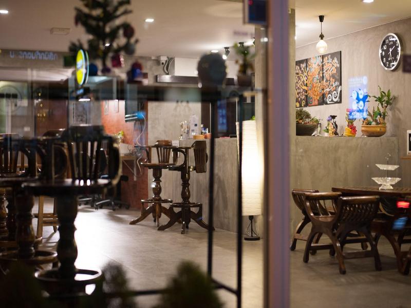 Hoppers Place Donmuang Hostel image