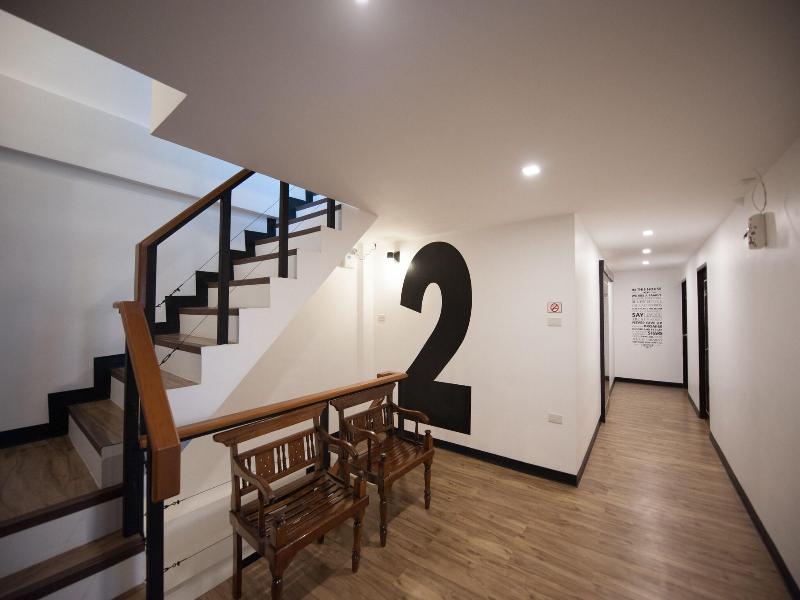 Hoppers Place Donmuang Hostel image