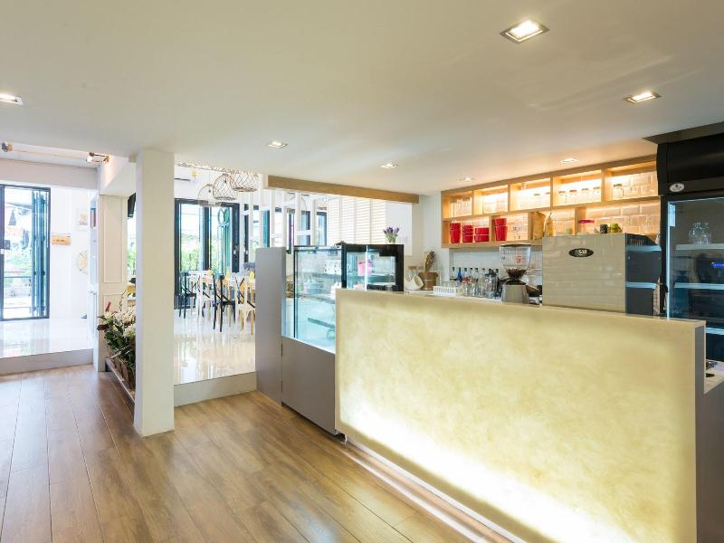 White Ivory Bed Breakfast image