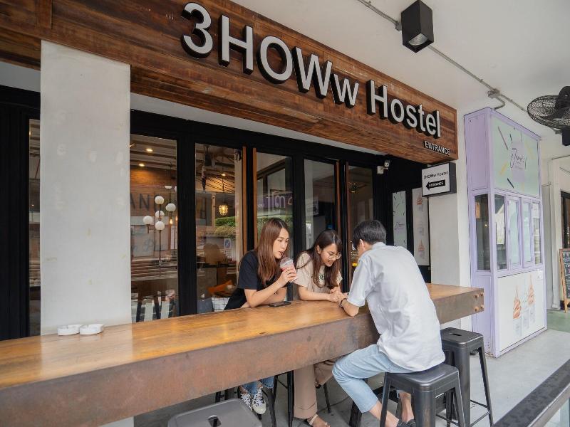 3 Howw Hostel at Sukhumvit 21 image