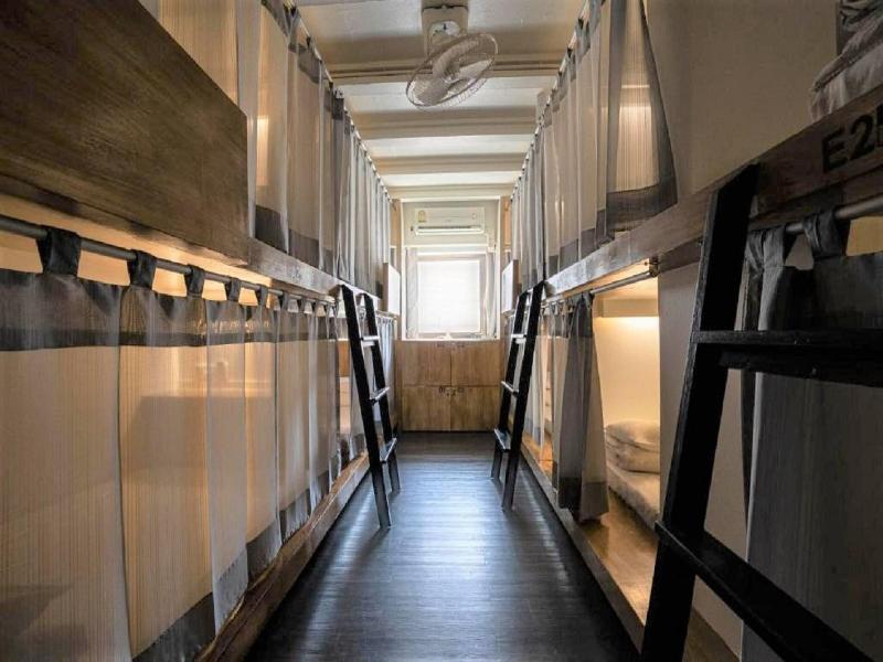 3 Howw Hostel at Sukhumvit 21 image