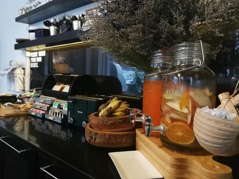3 Howw Hostel at Sukhumvit 21 image