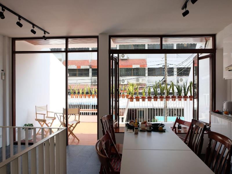 Haus Sathorn 21 Bed & Breakfast image