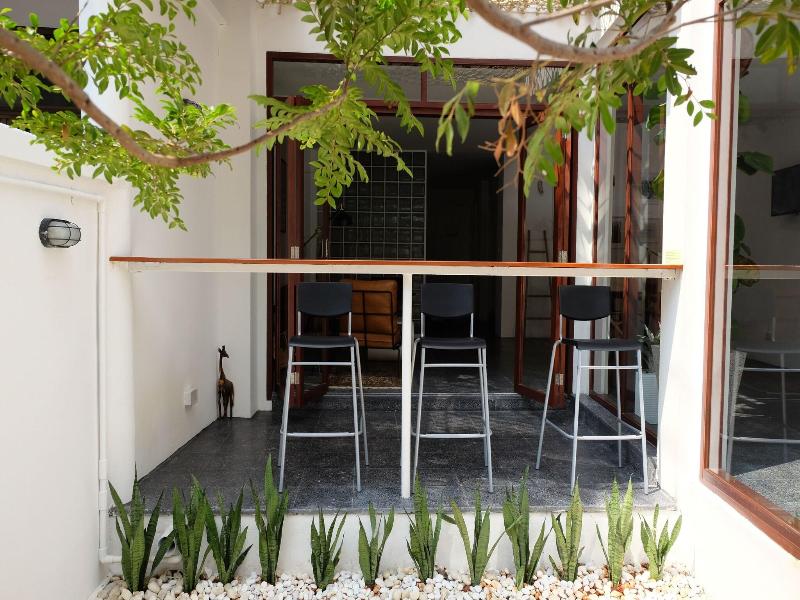 Haus Sathorn 21 Bed & Breakfast image
