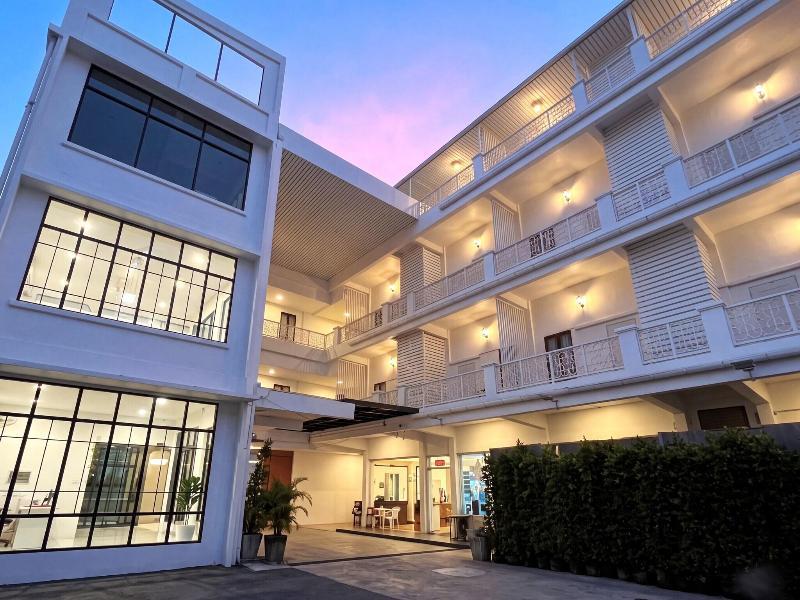 Sri Krungthep Hotel image