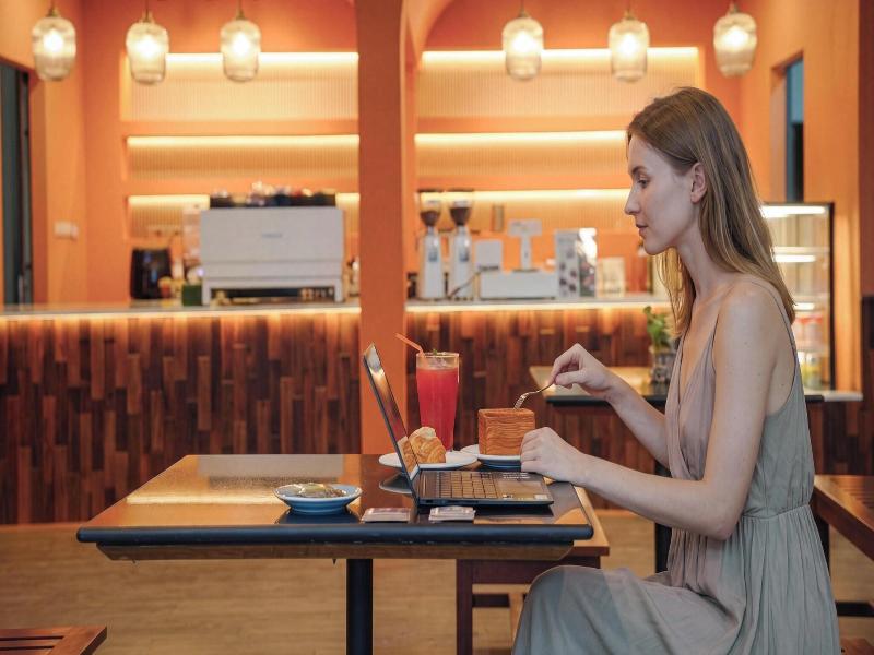 Sri Krungthep Hotel image