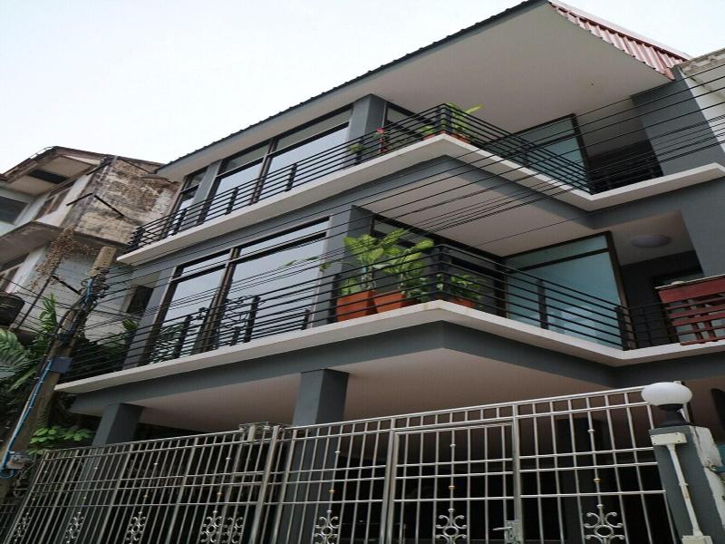 Nine Place Sukhumvit 46 image