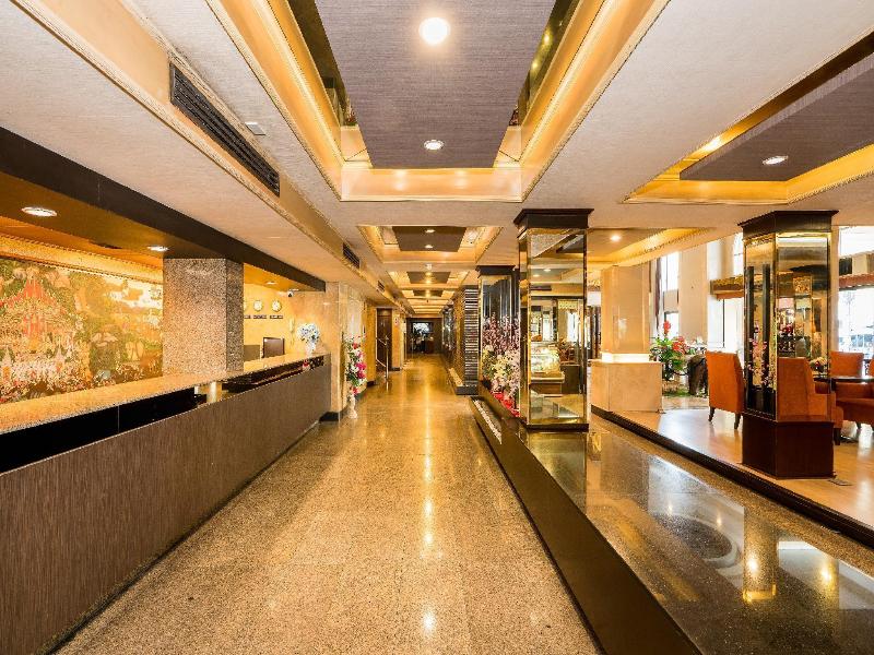 The Niran Grand Hotel