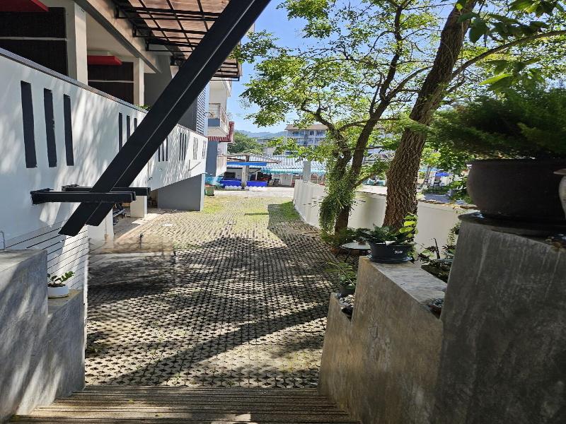 AM Surin Place image