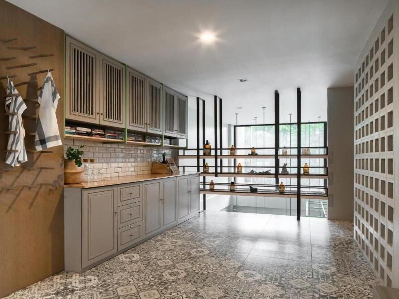 Sugar Ohana Poshtel image