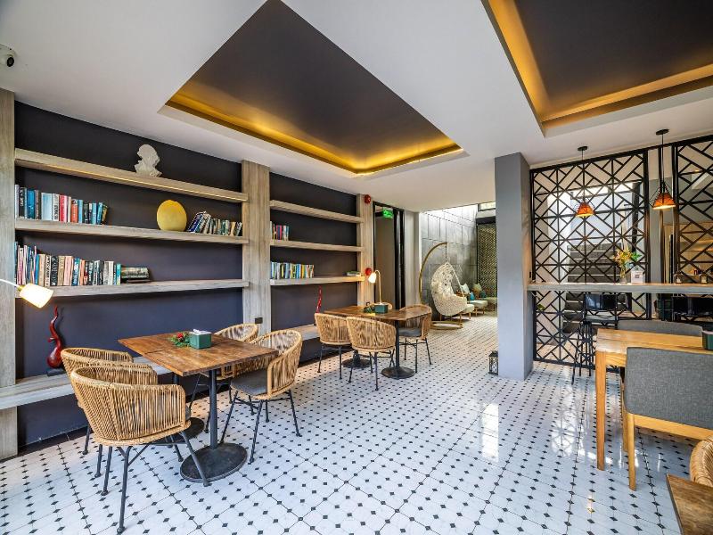 The Lake Chalong Resort image