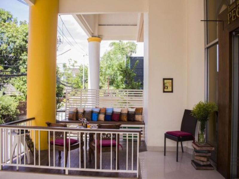 People Place Hotel 2