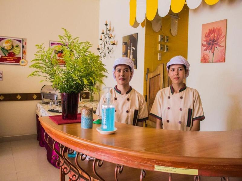 People Place Hotel 2