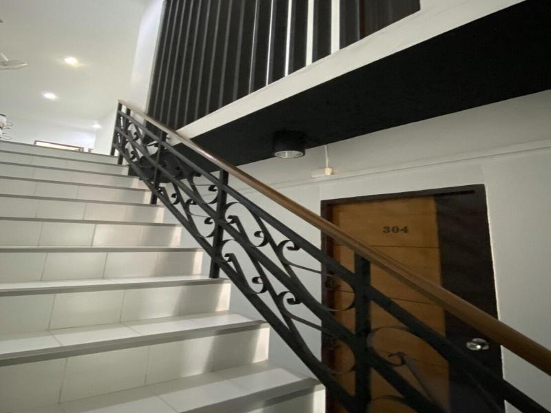 BB House Budget and Boutique