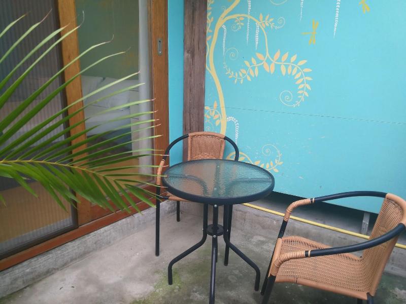 60BLUEHOUSE