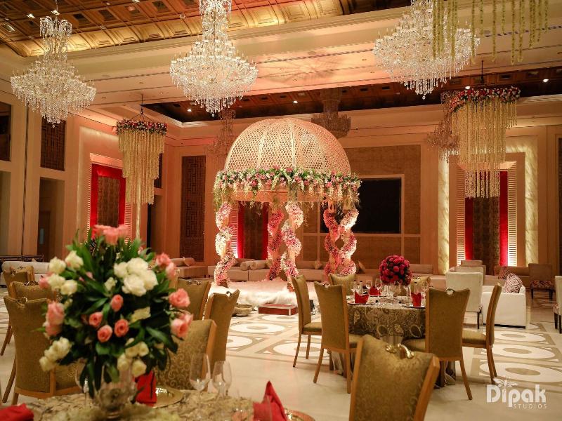 Seven Seas Hotel image