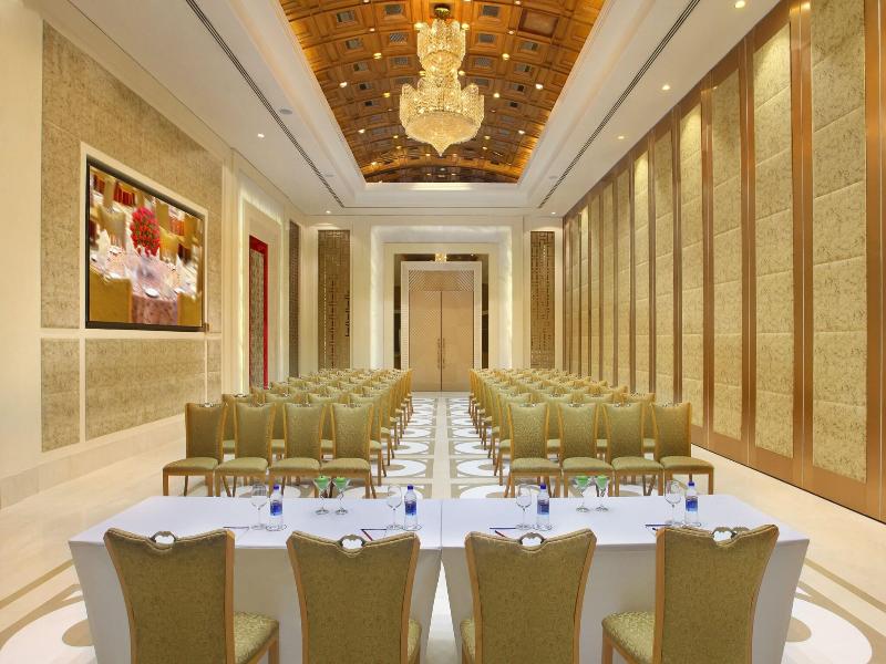 Seven Seas Hotel image