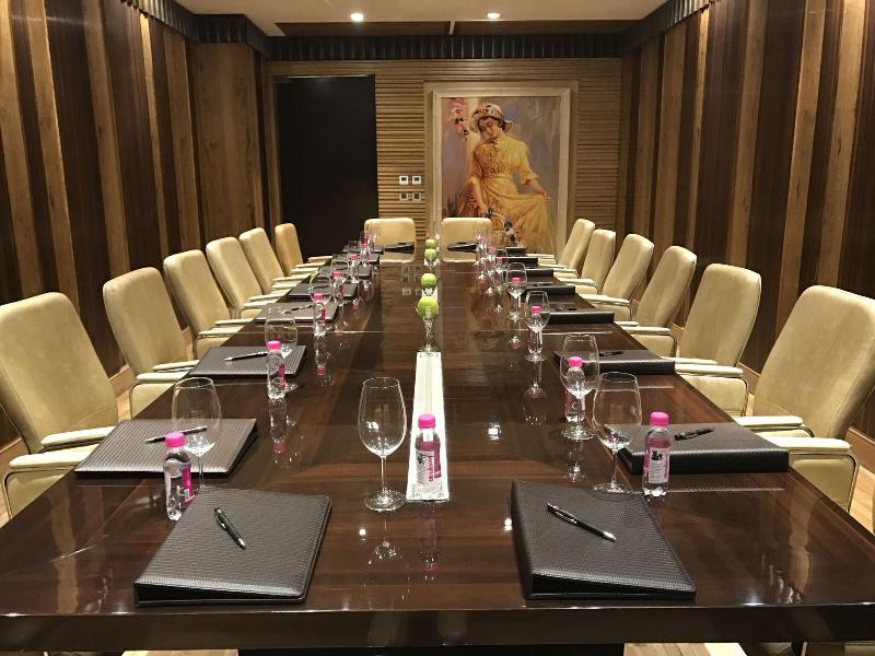 Seven Seas Hotel image
