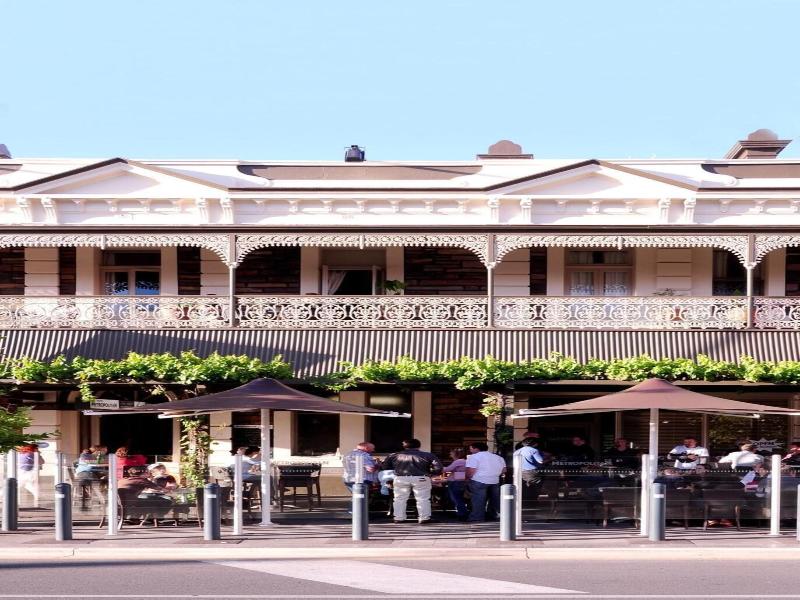 Hotel Metropolitan image