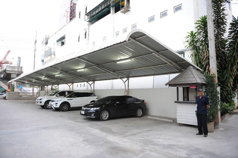 Rhienchai Place image