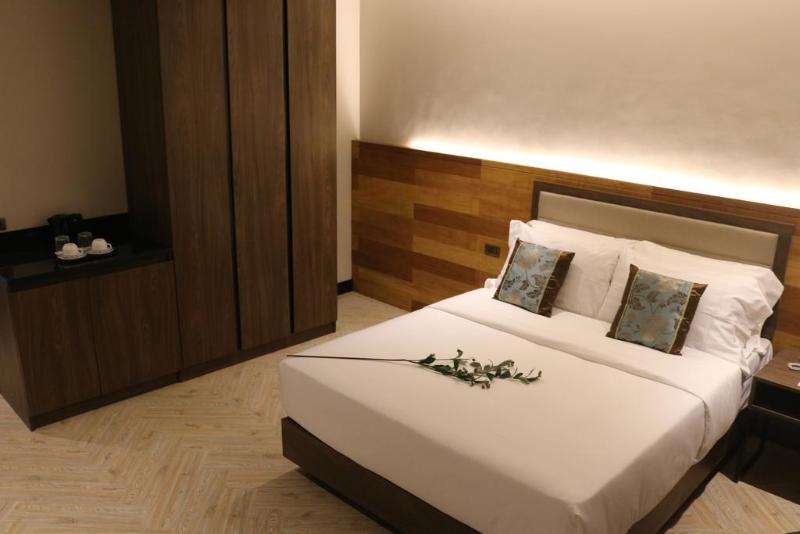 Acacia Hotel Bacolod image