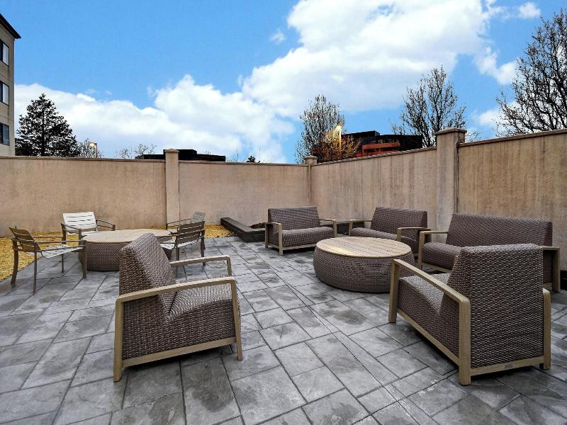 Courtyard By Marriott Cincinnati Airport image