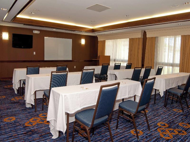 Courtyard By Marriott Cincinnati Airport image