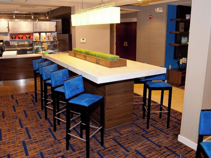 Courtyard By Marriott Cincinnati Airport image