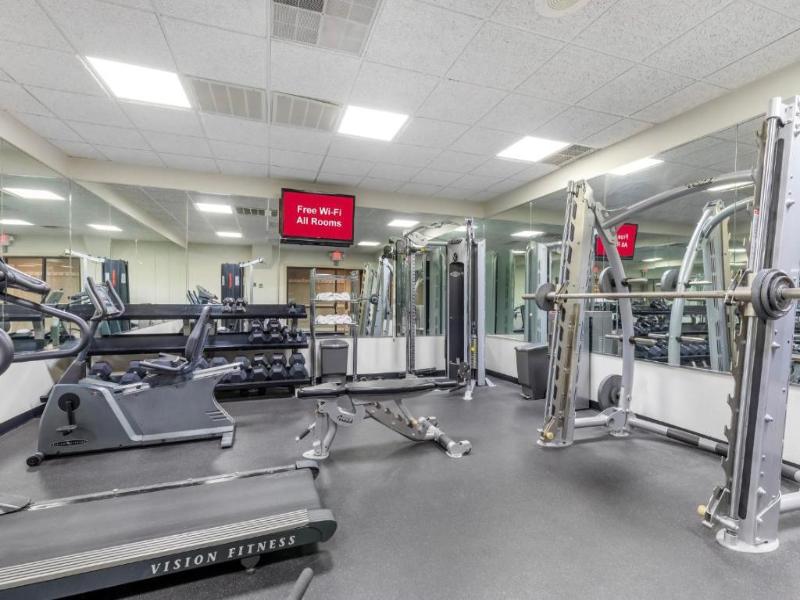 Red Roof Inn & Suites Newport News image