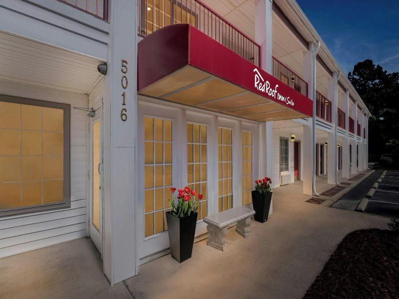 Red Roof Inn & Suites Wilson