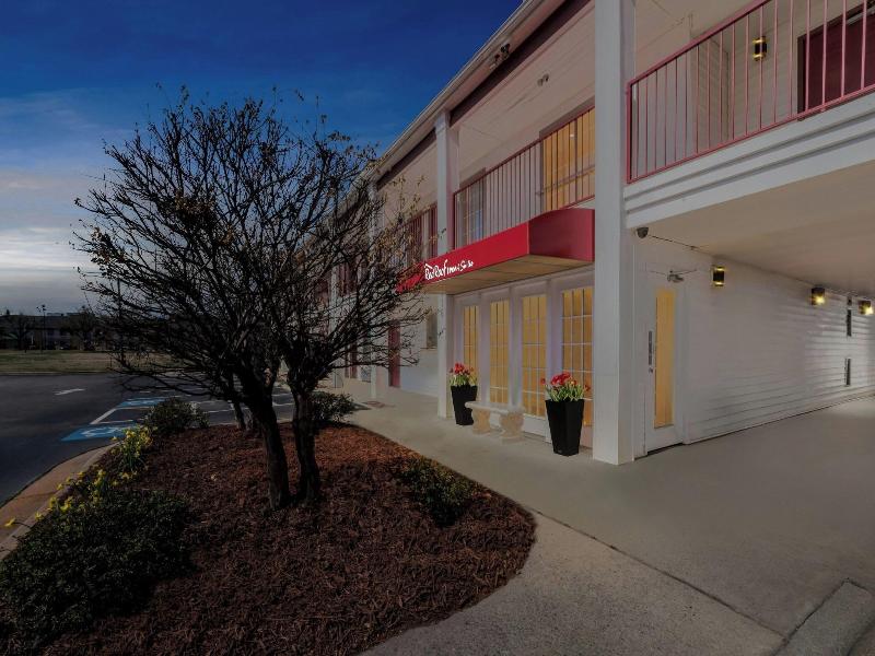 Red Roof Inn & Suites Wilson