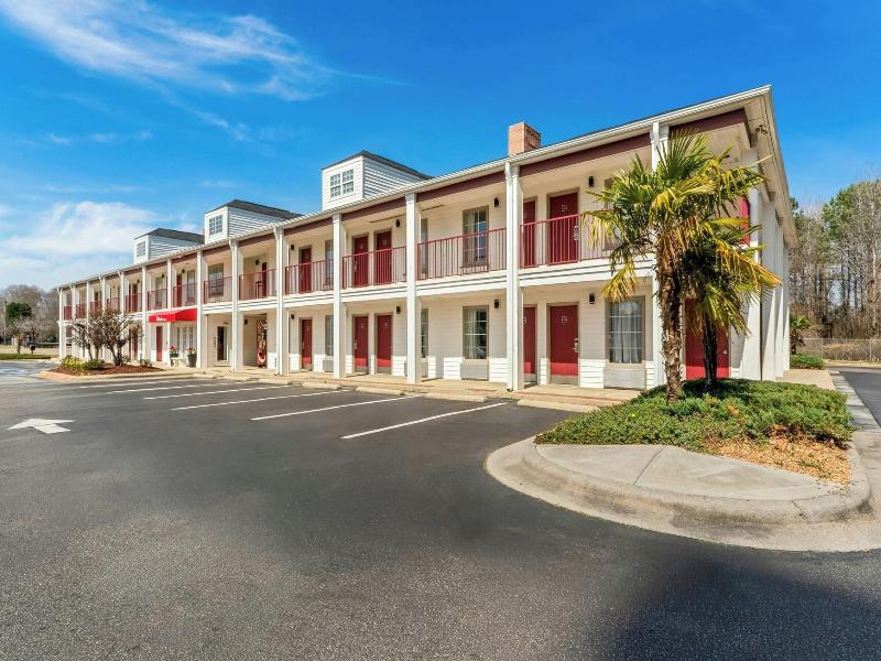 Red Roof Inn & Suites Wilson