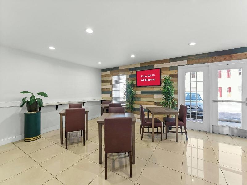 Red Roof Inn & Suites Wilson