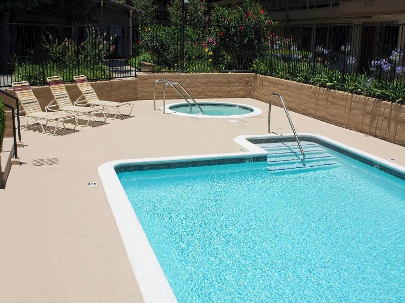 Red Roof Inn San Dimas Fairplex image