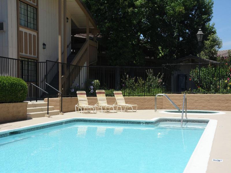 Red Roof Inn San Dimas Fairplex image