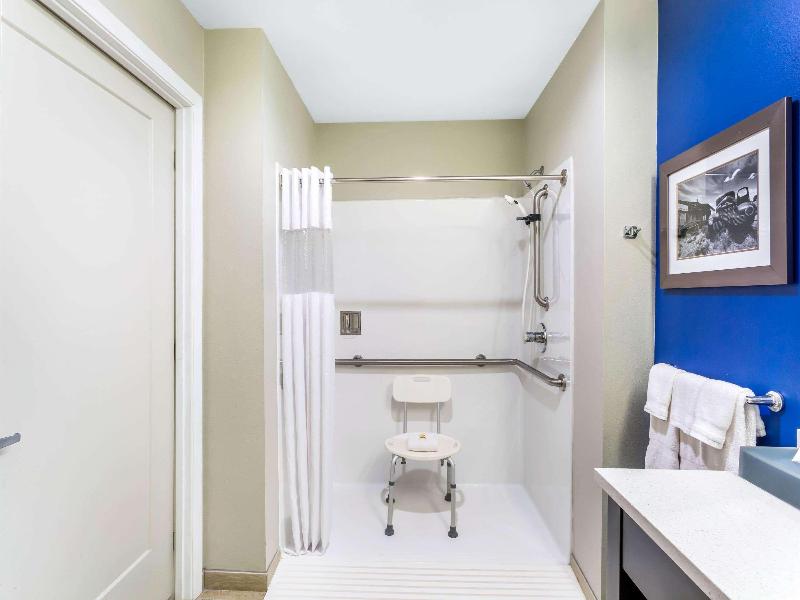 La Quinta Inn Suites Odessa North Sienna Tower image