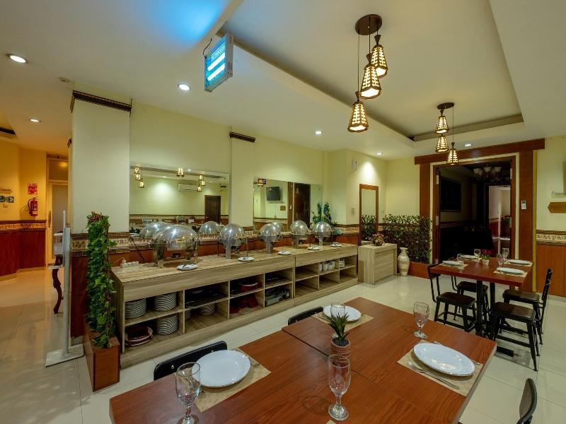 Red Chilies Hotel 