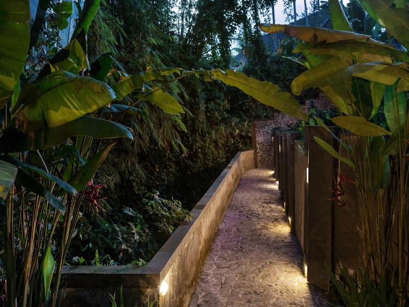 Suara Air Luxury Villa Ubud image