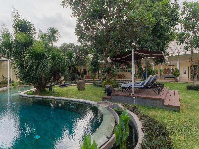 Villa Costa Plenty image