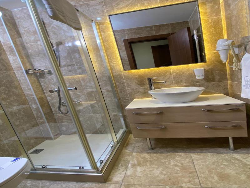 Four Doors Hotel image