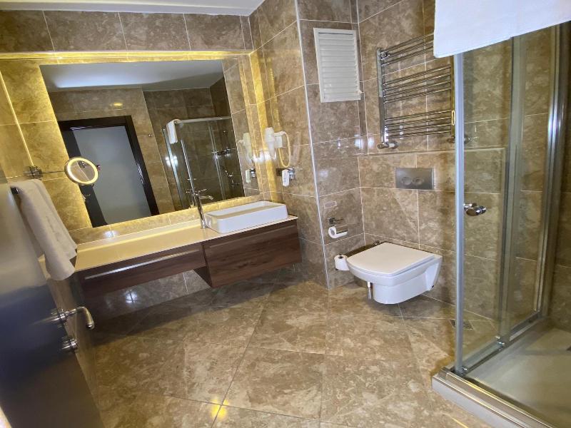 Four Doors Hotel image