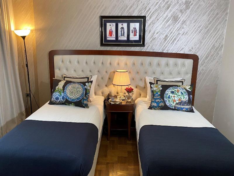 Four Doors Hotel image