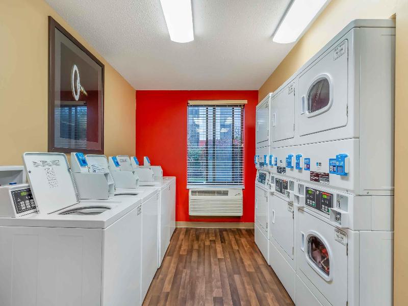 Extended Stay America Chicago Lombard Yorktown Cen image